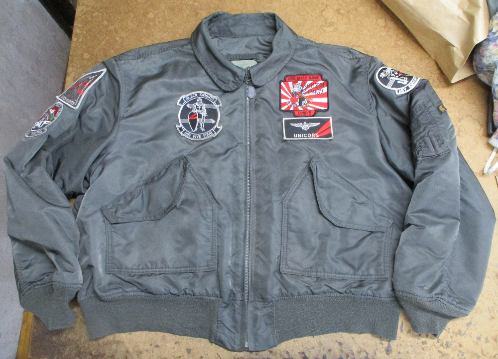 CWU-45Pのファスナーを新しいものに交換 - 洋服のお直し屋さんTequila